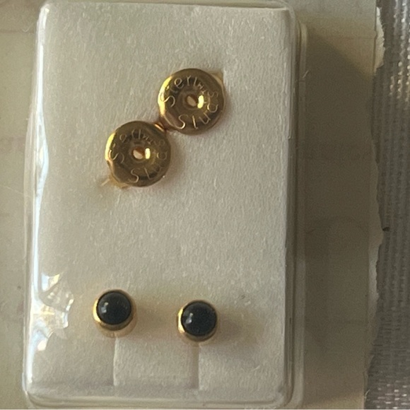 (3) Pr. Surgical Steel Ear Piercing Stud Earrings - NEW - Picture 4 of 4